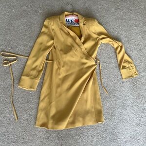 Aritzia Babaton Yellow Blazer Dress Size Small